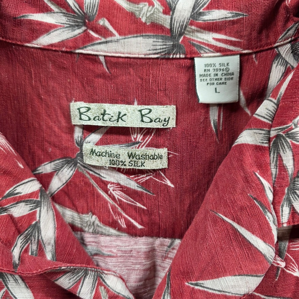 Batik Bay Button Down Shirt Men Large Red Silk Bamboo Leaf Short Sleeve Hawaiian - Picture 2 of 8